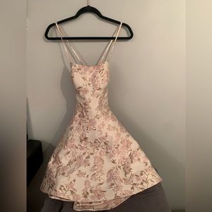 Women’s semi formal dress.  Size 5/6